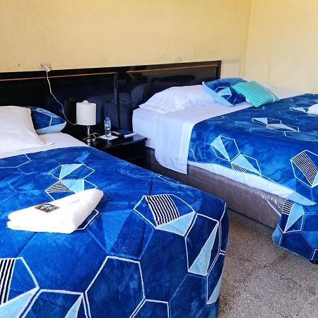 Hotel Kasa Kamelot Las Rosas Реталулеу Екстер'єр фото